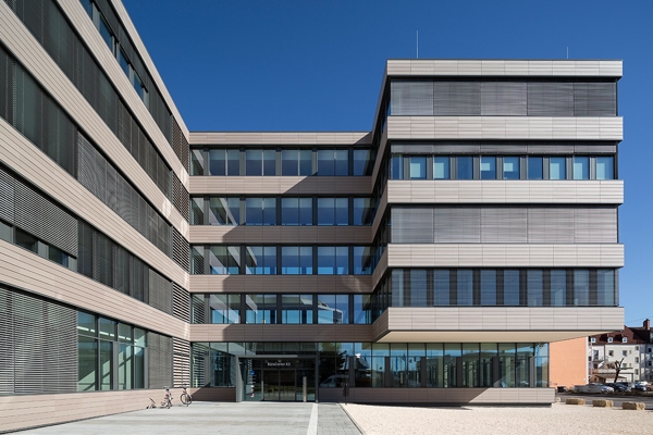 Die neue Niederlassung von top flow in Ulm - Bildquelle: Fa. Reisch/Martin Rudau